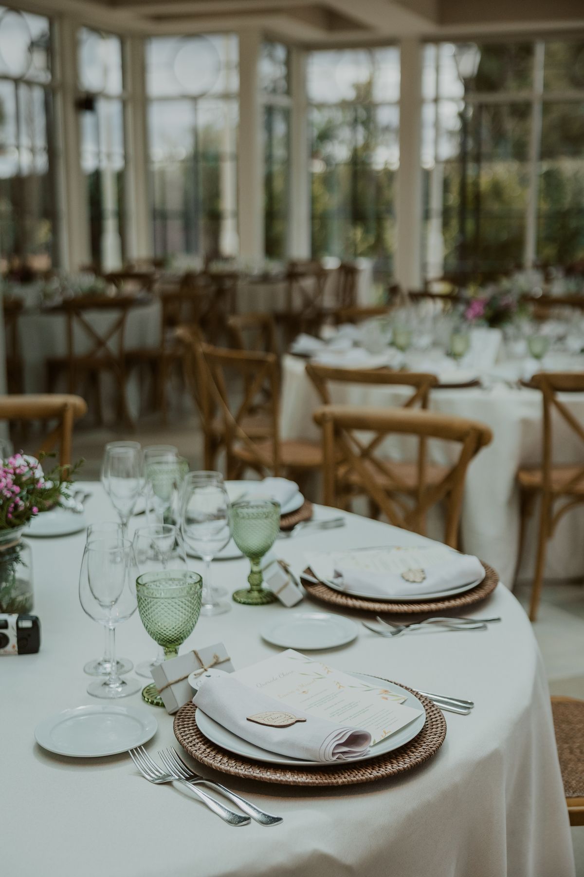 Banquet table laid outdoors at Finca Miravalle